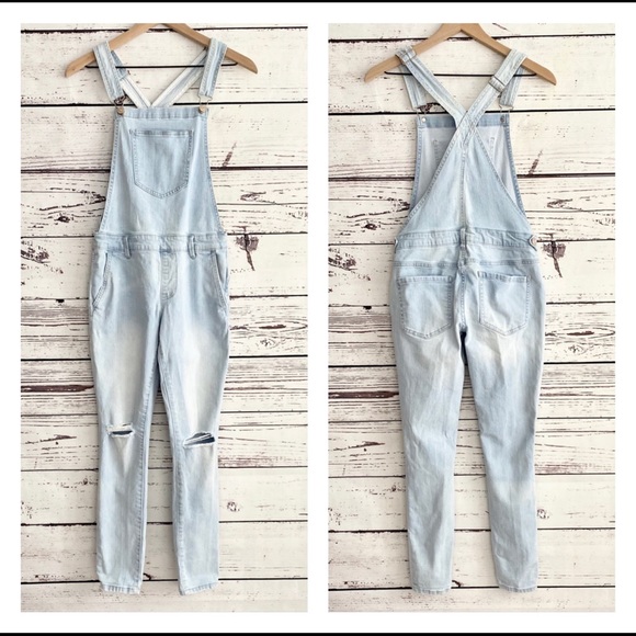 Forever 21 Denim - Forever 21 Light Wash Ripped Overalls SZ 26